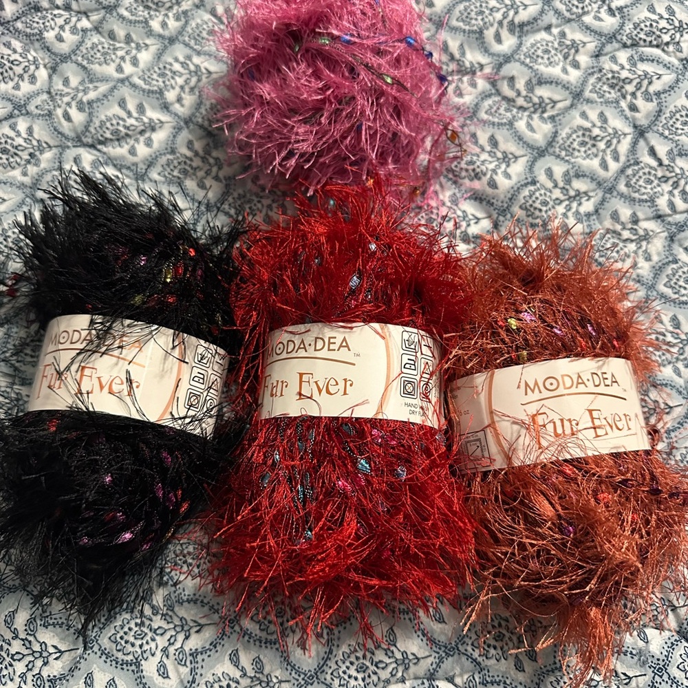 Fur Ever Yarn Bundle - lot of 4 Black, Cinnamon, Red, Pink